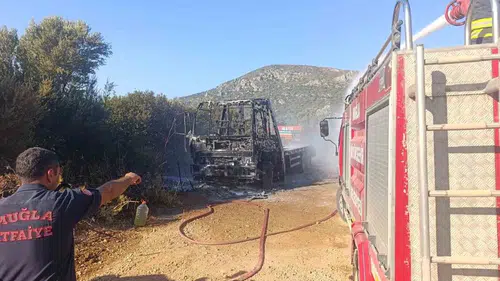 Datça’da kamyonet yandı: 2 şüpheli tutuklandı