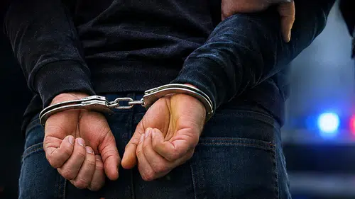 İzmir merkezli suç örgütü operasyonu: 3 ilde 36 şüpheli hakkında gözaltı kararı
