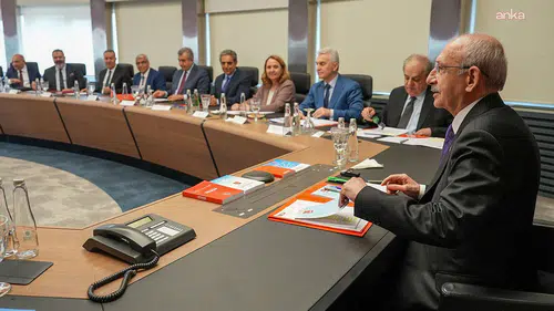 CHP MYK Kılıçdaroğlu Başkanlığı'nda toplandı: Gündemde yeni ihraçlar ve atamalar yer alıyor