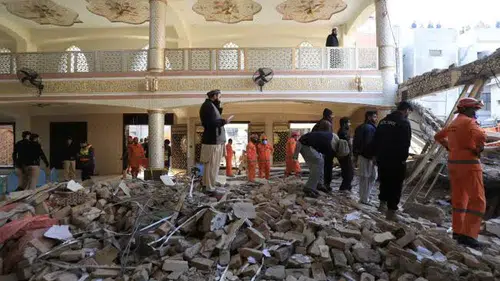 Pakistan'da intihar saldırısı: Can kaybı 13'e yükseldi