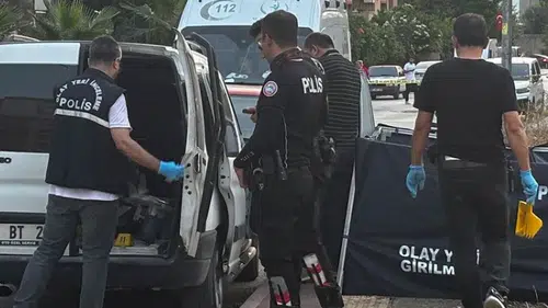 Adana'da borç anlaşmazlığı kanlı bitti: Baba ve oğlu öldü