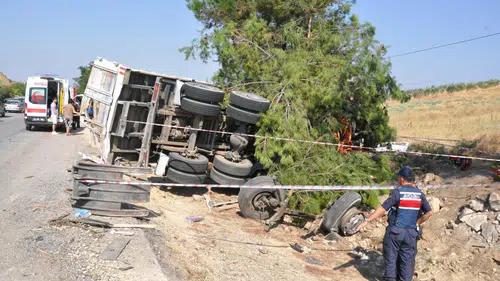 Manisa korkunç kaza: 1 kişi hayatını kaybetti