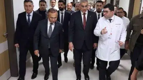Selçuk Bayraktaroğlu, Ummanlı mevkidaşıyla bir araya geldi