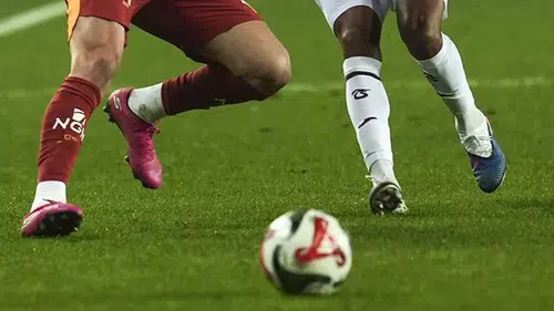 Süper Lig yeni uygulamalarla başlıyor! 10 saniye kuralı devreye girecek