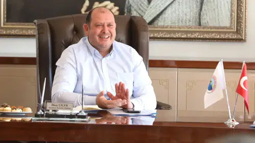 Menderes Belediyesi soruşturmasında 13 gözaltı: Başkan İlkay Çiçek hakkındaki iddialar gündemde