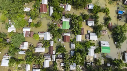 Hindistan'da sel felaketi: 8 kişi yaşamını yitirdi