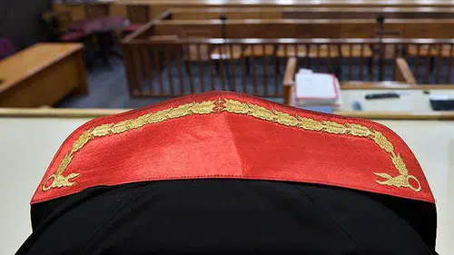 İstanbul Adliyesi’nde sahte hakim skandalı: Eski hakim yemekhanede yakalandı