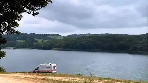 Sakarya’da gölette kayık alabora oldu: 2 kişi kurtarıldı