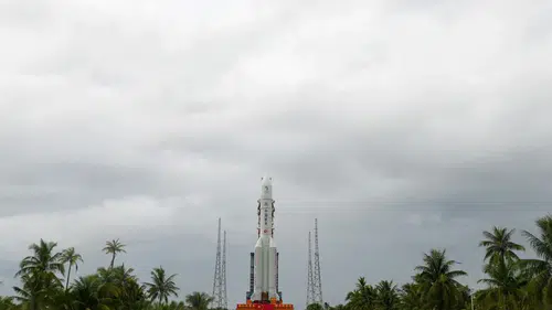 Çin, Chang'e-7 Ay keşif aracını fırlatmaya hazırlanıyor