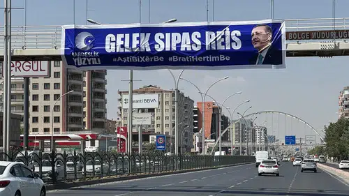 Diyarbakır’da Erdoğan’a teşekkür pankartı: “Barış hayırlı, kardeşlik daim olsun”