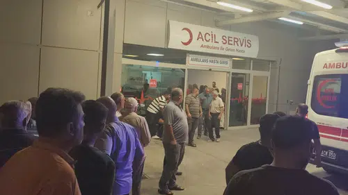 Şanlıurfa’da iki otomobil çarpıştı: 3 kişi hayatını kaybetti, 2 kişi yaralandı