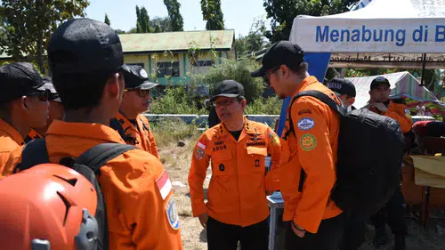 Endonezya'da 7,7 büyüklüğünde deprem: Ölü sayısı 51'e yükseldi