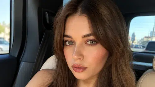 Afra Saraçoğlu İstanbul Havalimanı’nda gözaltına alındı
