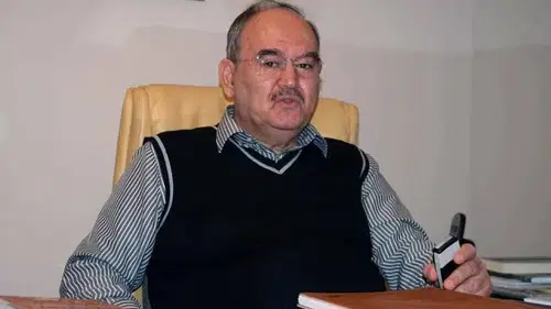 Eski İzmir Büyükşehir Belediye Başkanı Özfatura hayatını kaybetti