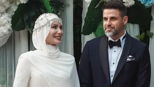 Gamze Özçelik'e eşinden romantik mesaj: “Gülümsediğinde ruhumu aydınlatıyorsun”