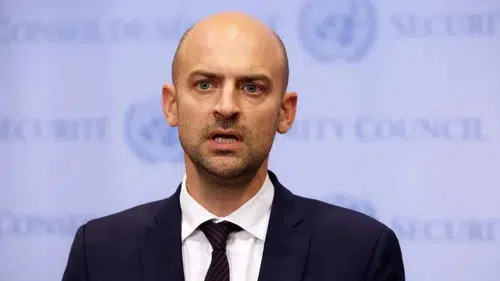 Fransa Dışişleri Bakanı Barrot'ya öğrenci protestosu