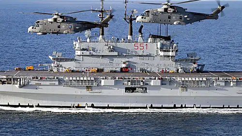 İtalya 40 yıllık uçak gemisini Endonezya'ya bedelsiz devretti