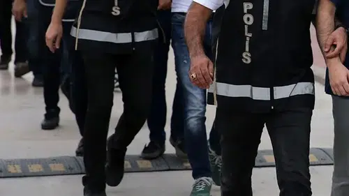 İstanbul merkezli 6 ilde FETÖ operasyonu: 20 şüpheli gözaltına alındı