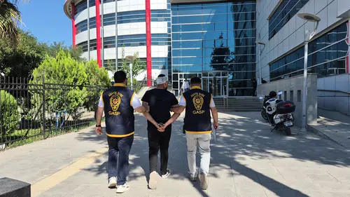 Adıyaman’da kavgayı ayırmak isterken bıçaklandı: Şüpheli tutuklandı