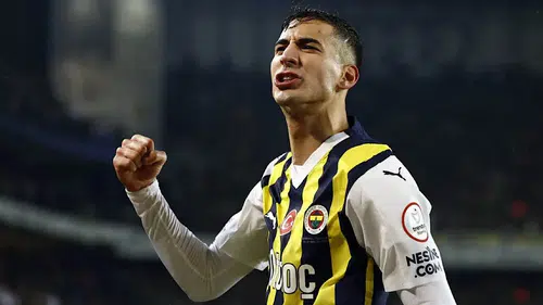 Fenerbahçe'de Mert Müldür şoku: Menisküsünde yırtık tespit edildi