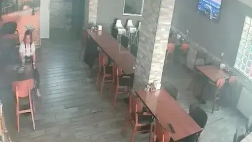 Giresun'da nefes borusuna ekmek kaçan garsonu profesör kurtardı