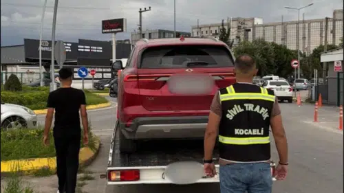 Pendik'te makas atan sürücüye 90 bin TL para cezası kesildi, ehliyeti 60 gün geri alındı