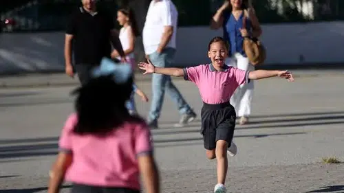İstanbul'da okul saatleri değişti mi, pazartesi ders kaçta başlıyor?