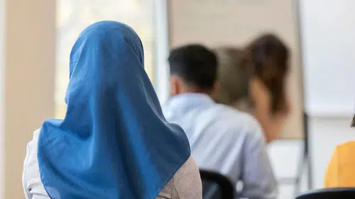 Avusturya’da 14 yaş altına başörtüsü yasağı yürürlüğe girdi