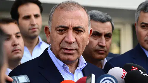 Gürsel Tekin'in görevi sona erdi: CHP İstanbul İl Kongresi'nde tedbir kararı kaldırıldı