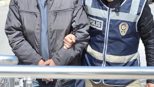 Ankara'da polisin dur ihtarına uymayan sürücü tutuklandı