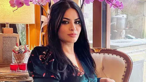 Zara'dan çocukluk itirafı: "10 yaşındayken bile gelinlik giyip hayal kuruyordum"