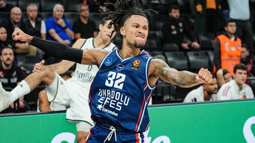 Anadolu Efes, EuroLeague'de Real Madrid'i 94-84 mağlup etti