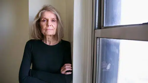 Feminizmin öncü ismi Gloria Steinem hayatını kaybetti