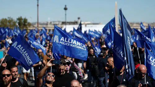 Fransa’da maaş artışı için iş bırakma eylemi yapıldı