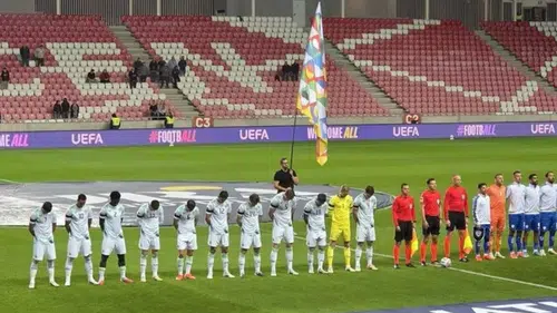 İrlandalı futbolculardan İsrail maçında protesto: Milli marş sırasında yere baktılar