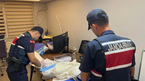 MİT'ten yasa dışı veri sorgulama operasyonu: 5 gözaltı