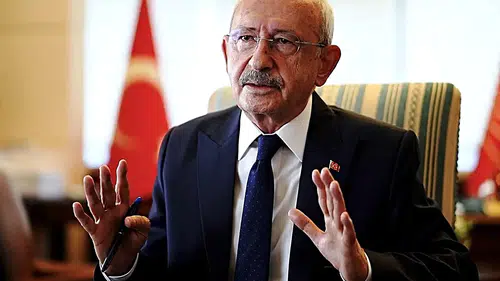 CHP’de ilk genel başkan adayı açıklandı: “İzin veya icazet almaya gelmedim”