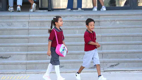 Sağlık Bakanlığı uyardı: "Okula dönüşte ekran süresi dengelenmeli"