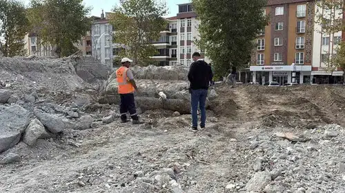 Çorum’da eski okulun yıkımında kemik parçaları bulundu
