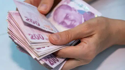Araç sahiplerine kötü haber! Akaryakıta tarihi bir zam daha geliyor