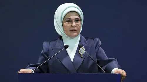 Emine Erdoğan Türkiye Maarif Vakfı'nın 10. yıl dönümünü kutladı