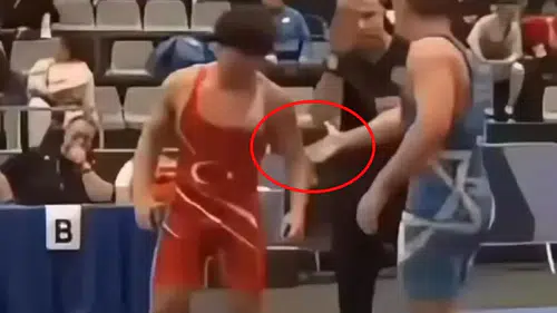 İsrailli rakibinin elini havada bıraktı! 35 saniyede mindere gömdü