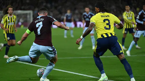 Fenerbahçe'nin 6-0'lık Aston Villa yenilgisi dünya basınında! İşte atılan manşetler