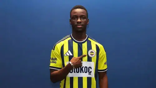 Amara Diouf kimdir, kaç yaşında ve Fenerbahçe'den ayrılacak mı?
