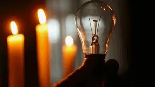 Telefonlarınızı şarj edin! İstanbul'un 15 ilçesinde 8 saat elektrik yok