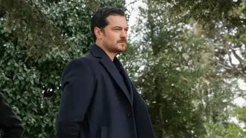 Çağatay Ulusoy ailesiyle Bulgaristan'a gitti! Babasının köyündeki görüntüleri gündem oldu