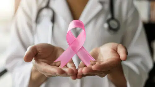 Bakanlık açıkladı: "Her yıl 32 bin kadına meme kanseri tanısı konuluyor"