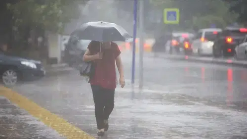 Meteoroloji'den İstanbul ve Bursa'ya kuvvetli sağanak uyarısı