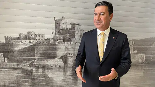 Muğla Büyükşehir Belediye Başkanı Ahmet Aras CHP'den istifa ettiğini duyurdu