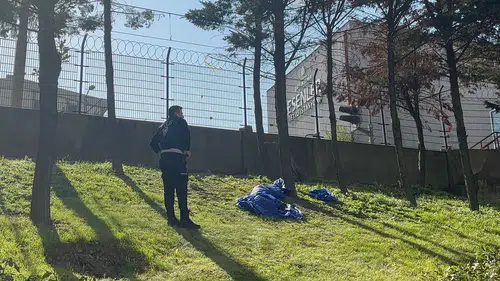 Esenler'de şüpheli ölüm: Metro yakınında erkek cesedi bulundu